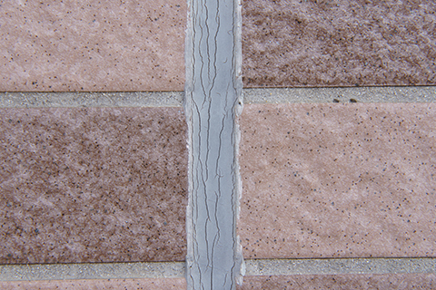 硬化・ひび割れ